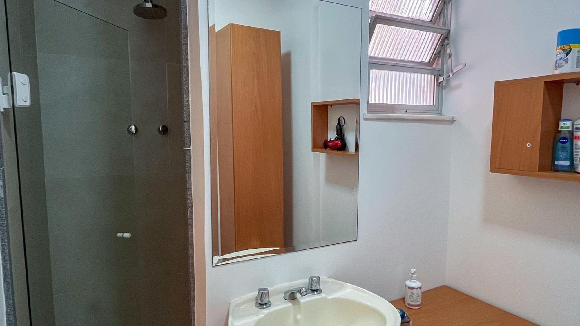 Hr.113 - Recentemente Reformado Com 2 Alugar No Posto 10 De Ipanema Apartamento Río de Janeiro